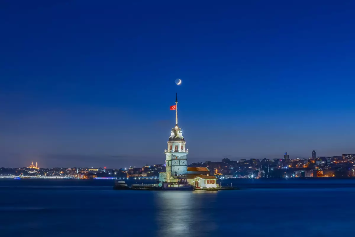 Maiden's Tower, Istanbul